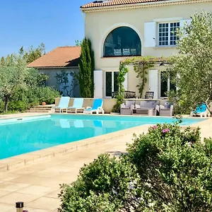 Bed & Breakfast Le Clos Des Vergers, LʼIsle-sur-la-Sorgue